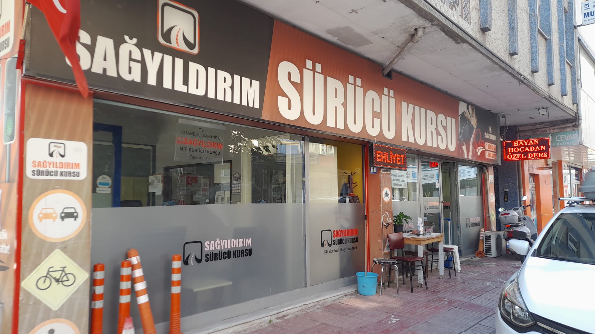 Sağyıldırım Sürücü Kursu Ümraniye dıştan görünüm